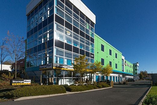 StorageMart-Canada-Exterior