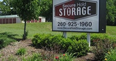 Post Storage Sign Choosing and Maintaining Self-Storage Signage