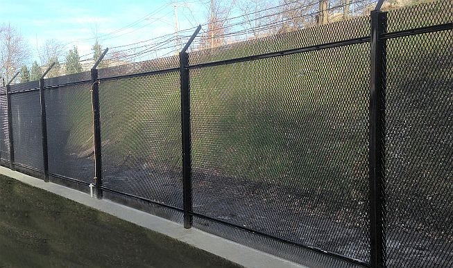 AMIGUARD 6300 Expanded Metal Fence - WEB.jpg