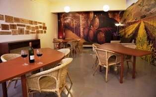 Two Extra Space facilities include wine-tasting rooms, available free of charge to tenants. 