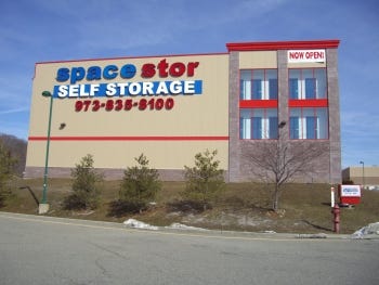 Space Stor Self Storage in Riverdale, N.J., which incorporates 3-inch insulated panels as siding (Photo courtesy of Paramount Metal Systems)
