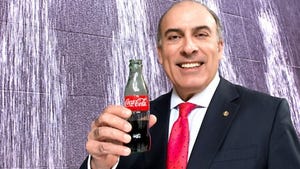 Muhtar Kent to Step Down As Coca-Cola CEO in 2017