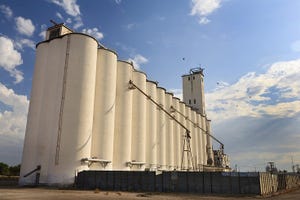 Measuring the Level of Bulk Solids Stored in Silos