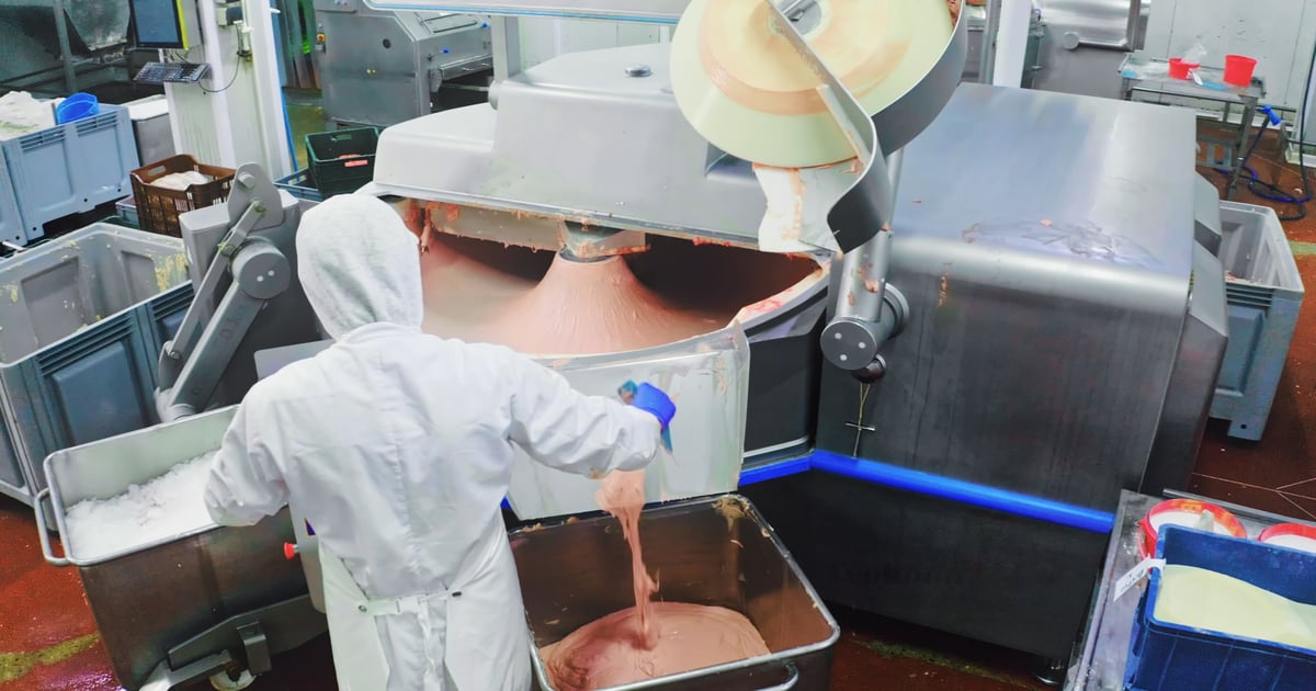 Worker Dies From Falling Into Meat Grinder at Processing Plant