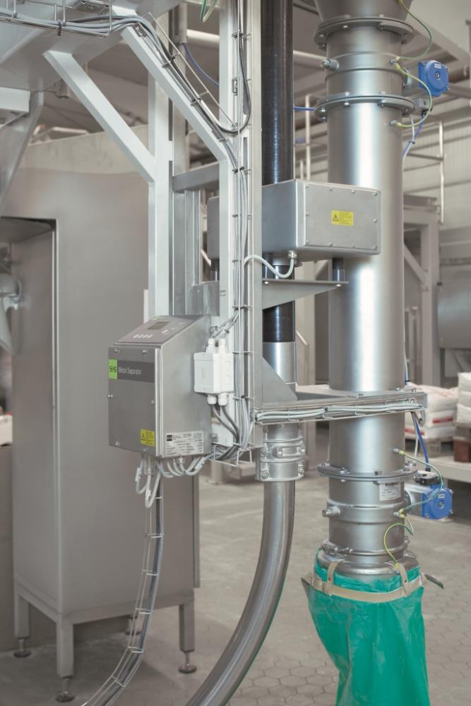 Metal Separation System for Pneumatic Conveyor Pipes