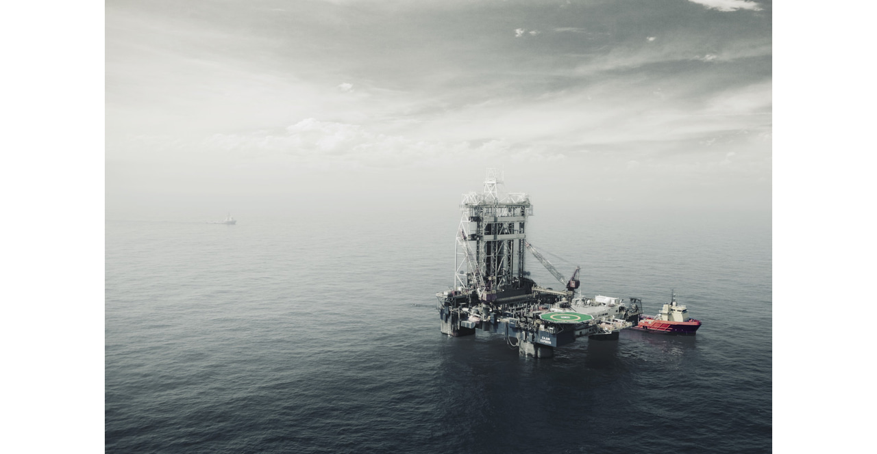 1 Dead in Fire at Offshore Oil Refinery Platform