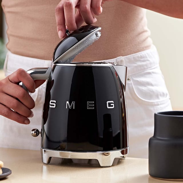 smeg waterkoker2.jpg smeg waterkoker2.jpg