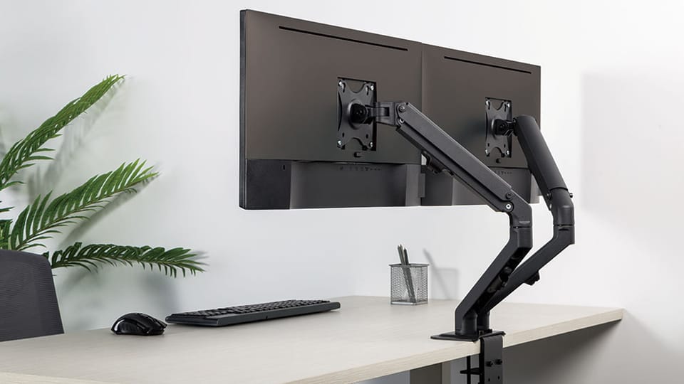 Monitorbeugel afbeelding.jpeg Monitorbeugel afbeelding.jpeg