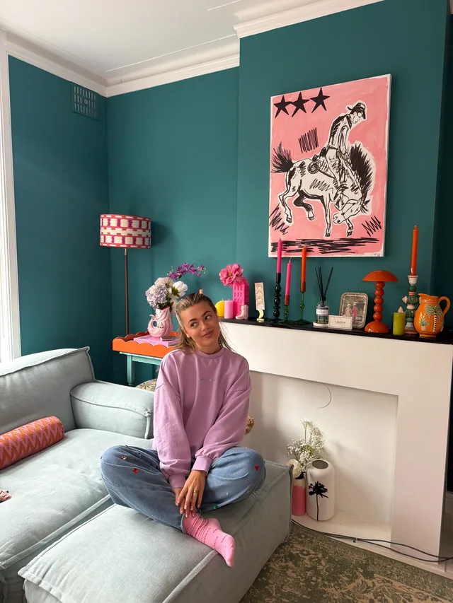 Guusje in de woonkamer.jpeg Guusje in de woonkamer.jpeg