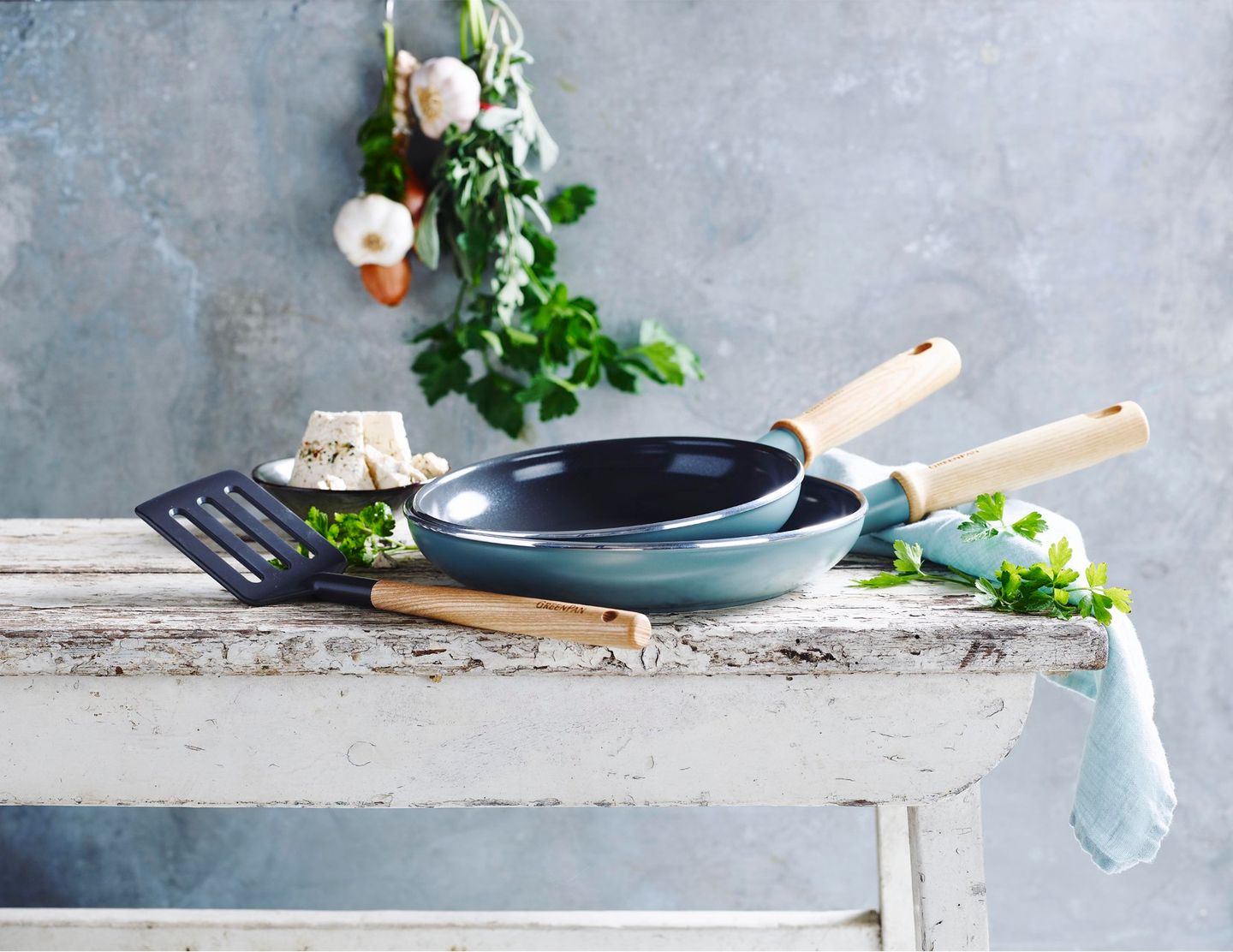 Aluminium pan