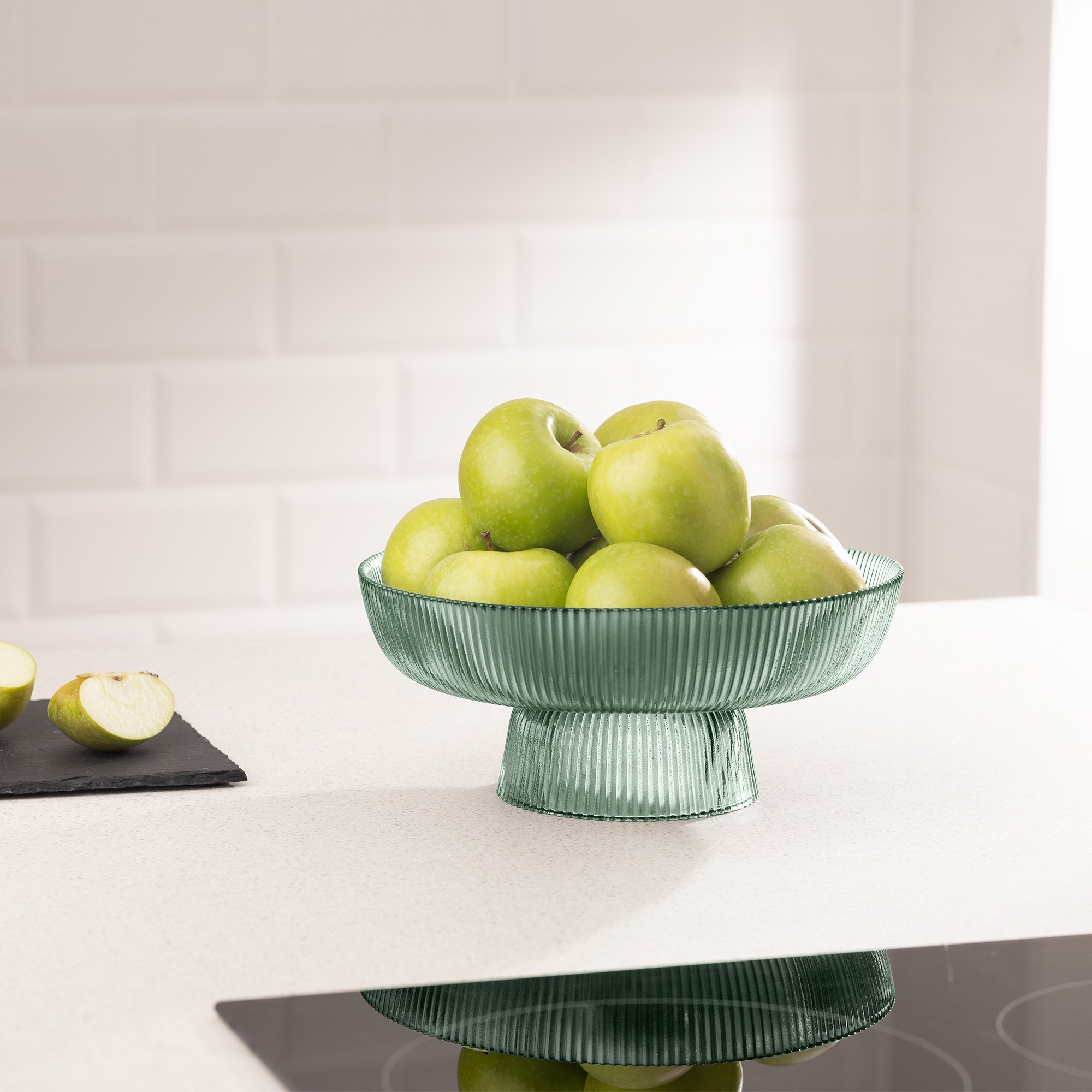 Fruitschaal op keukenblad
