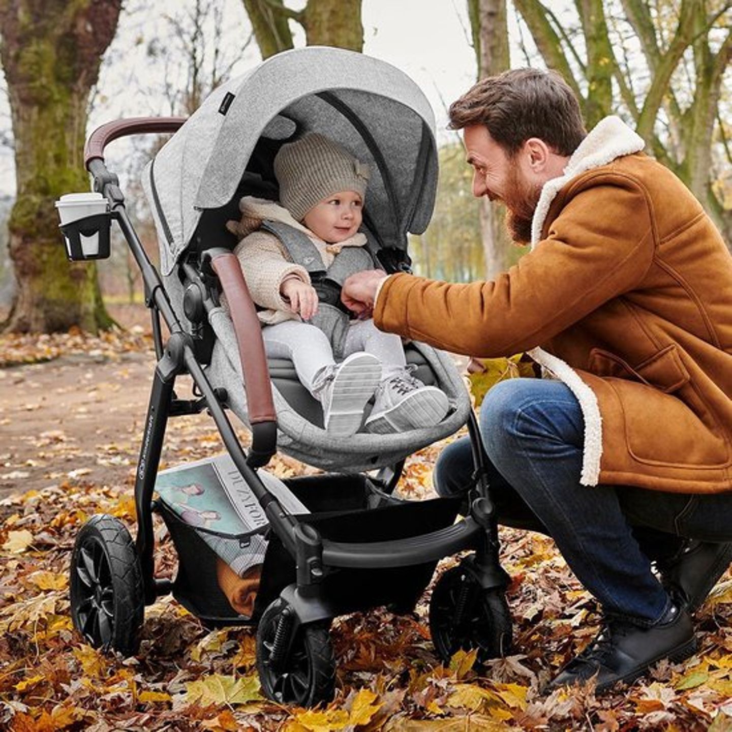 Kinderkraft_3in1kinderwagen_actiefoto.jpg