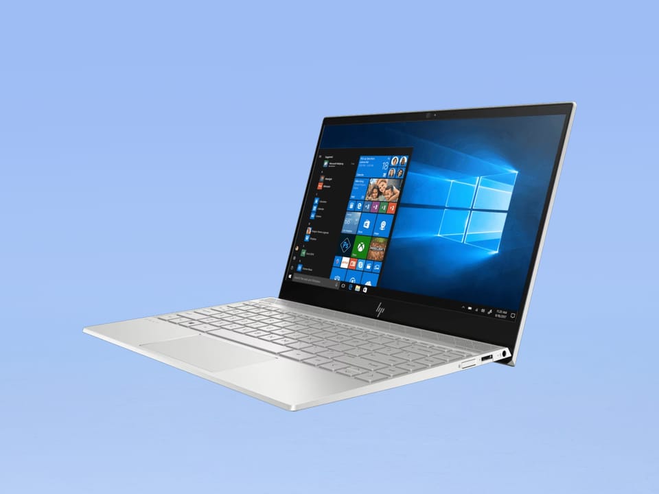 w10-eos-circlehero-image-2.png