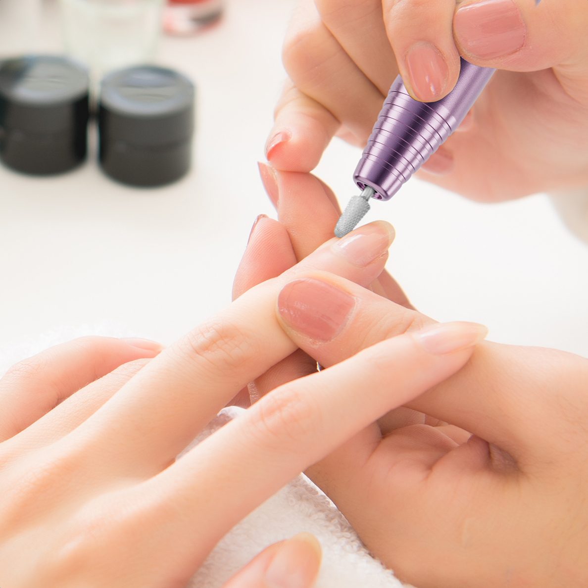 Manicure-_en_pedicureapparaat_voor_proffesioneel_gebruik.jpg