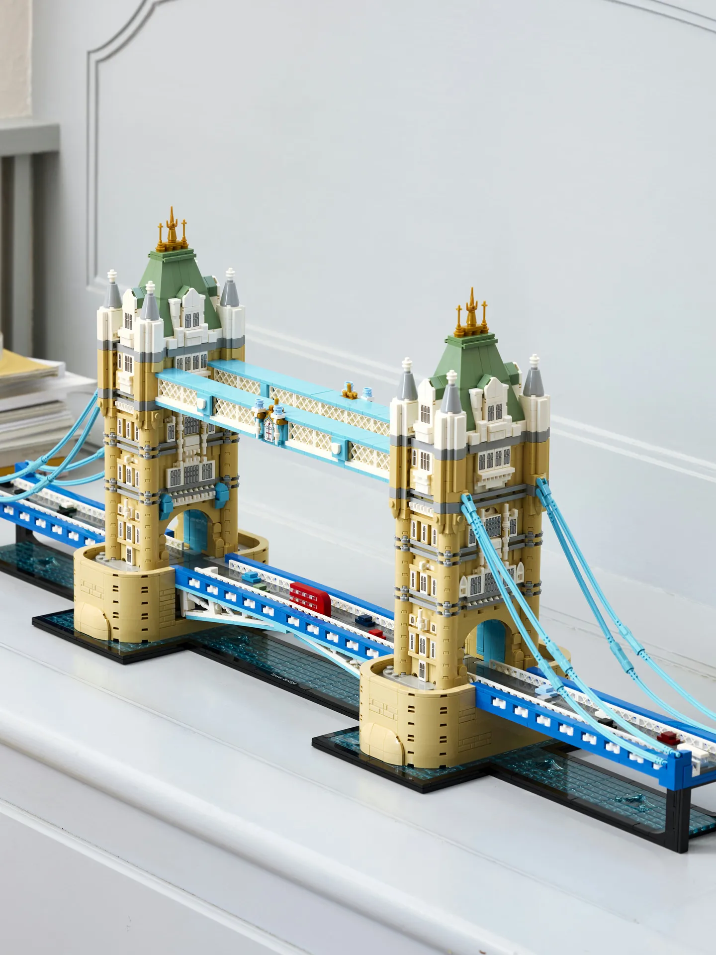 21067_Tower bridge LEGO.jpg