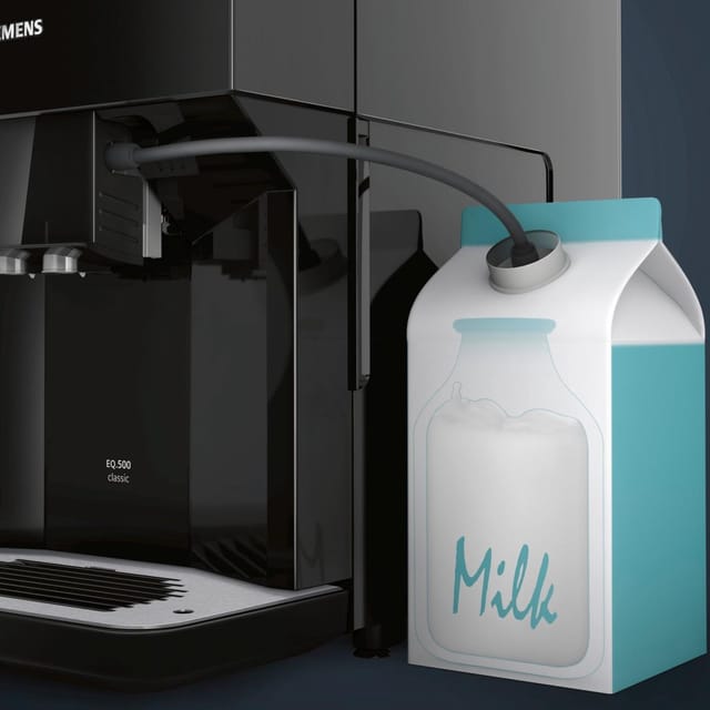 Volautomatische Koffiemachine met melkslang