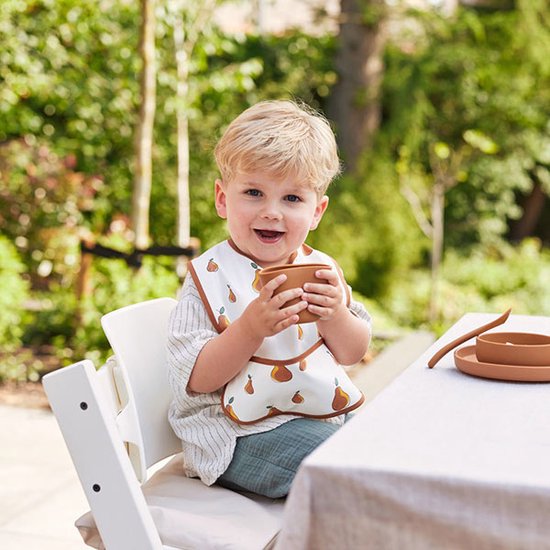 blij etende jongen.jpg