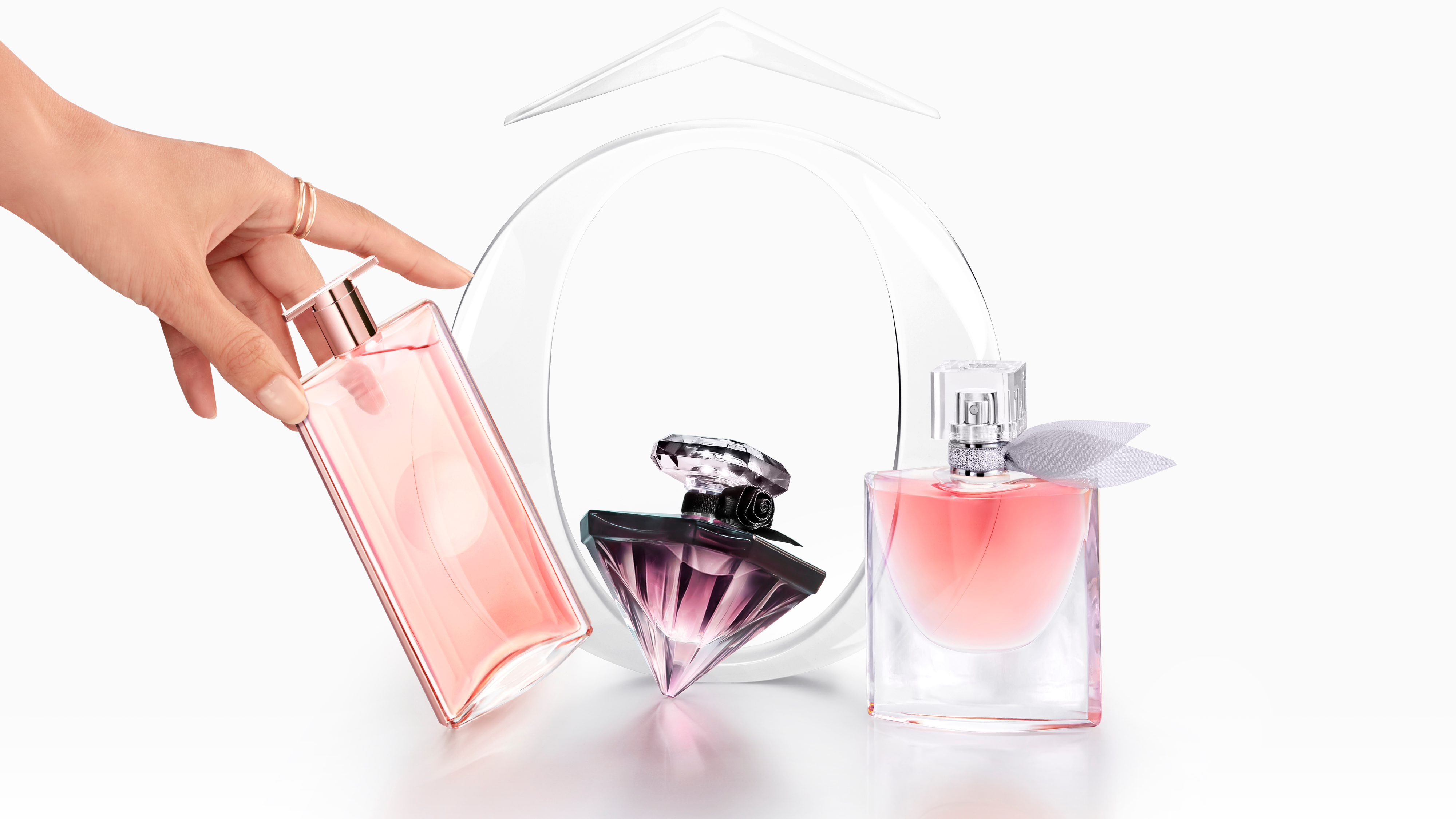 lan_dmi_multi_new_ecom_identity_launch_24_services_fragrance-finder_16x9.jpg