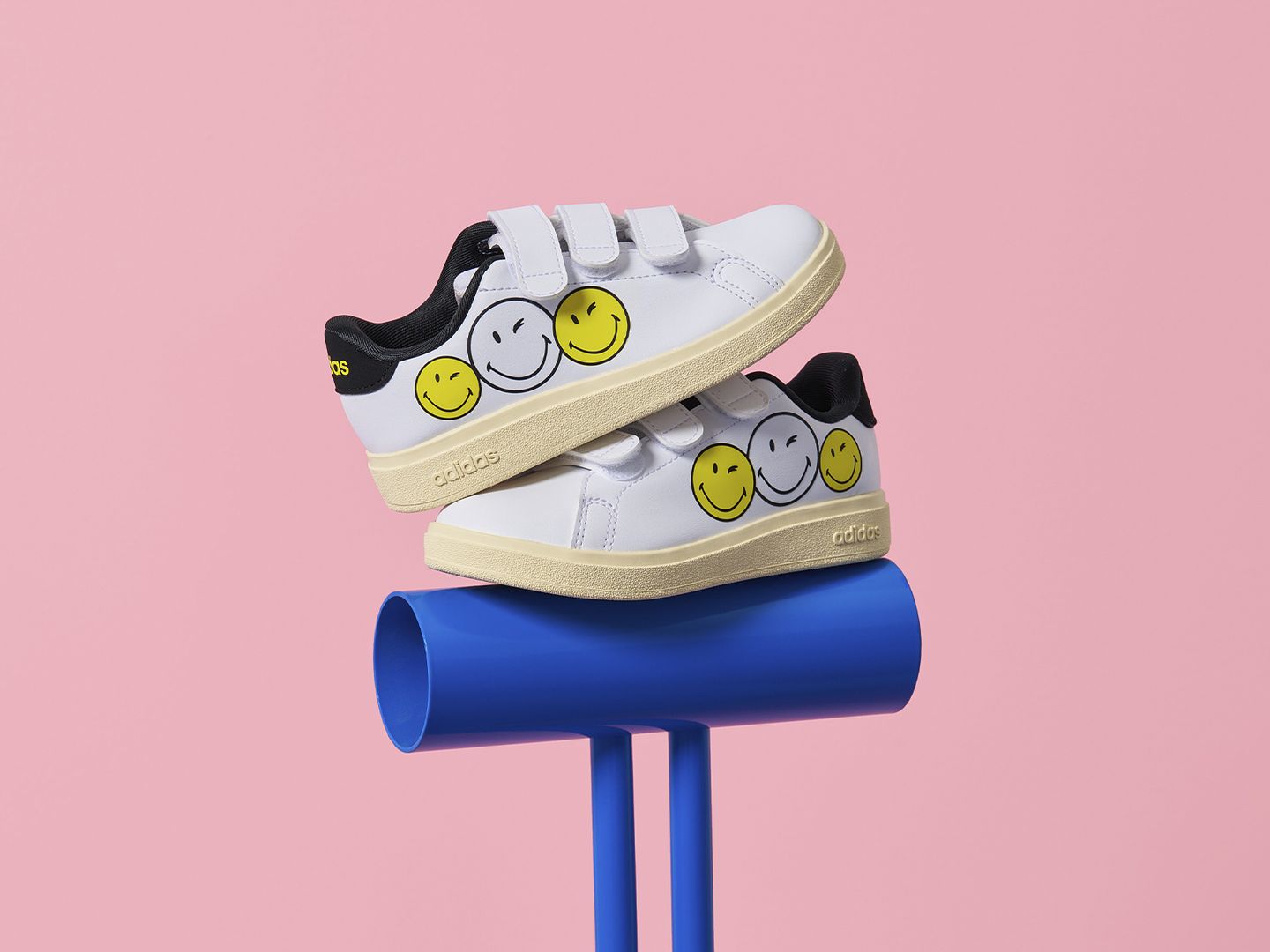 Smiley schoenen.jpg