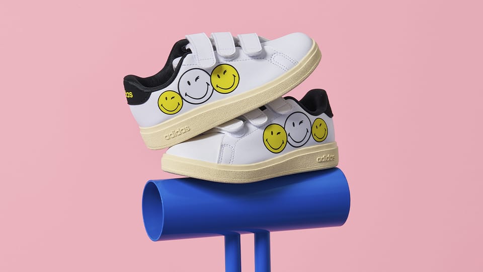 Smiley schoenen.jpg Smiley schoenen.jpg