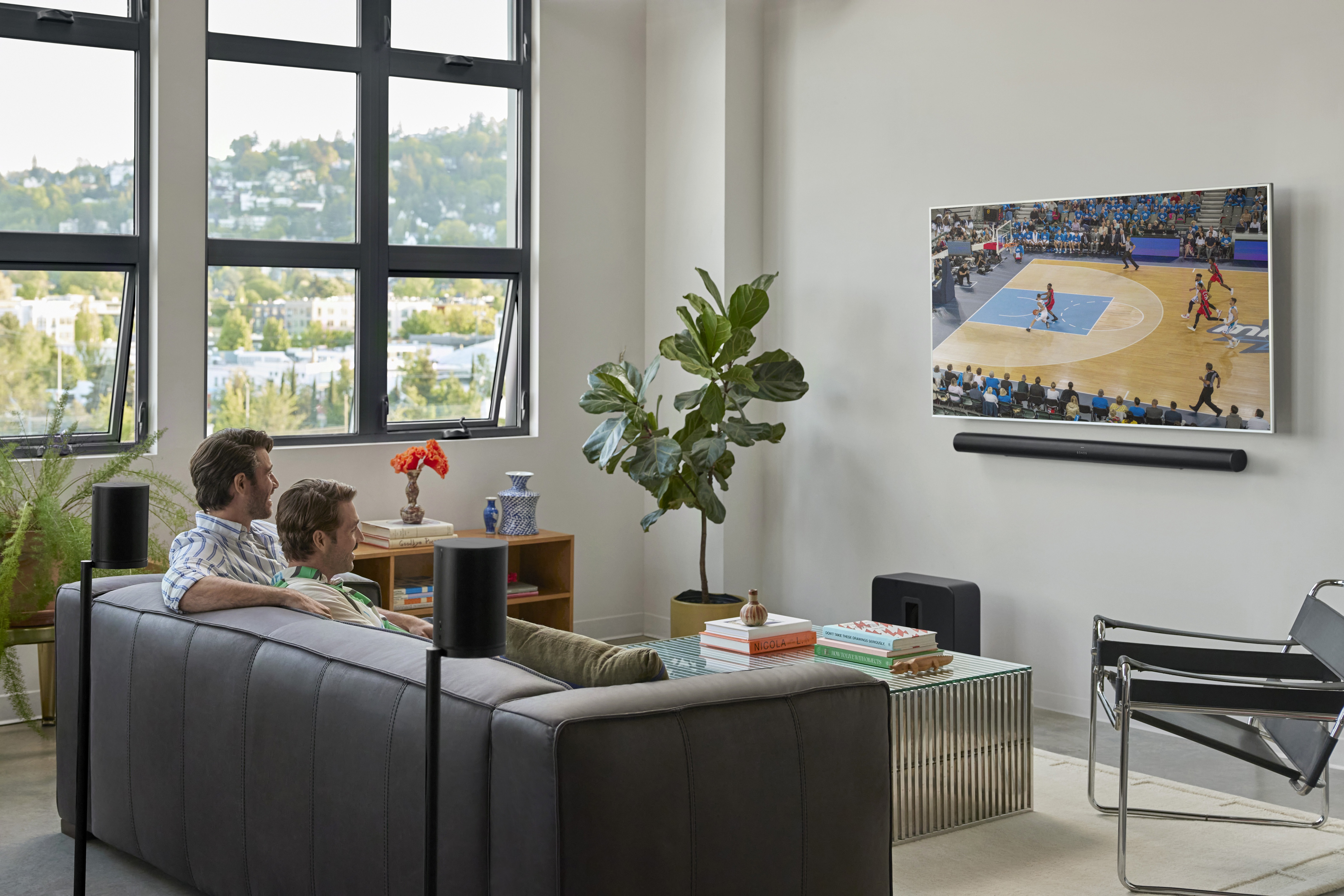 E629_594979_240502_Sonos_LassoAndLotus_Loft01_03004_basketball_v05_HR_Lasso_+_Lotus.JPG