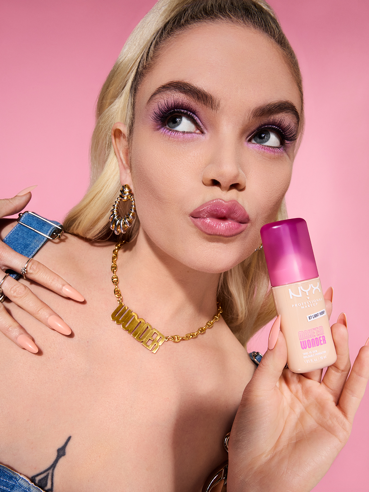 Picture of model using Make 'em wonder foundation