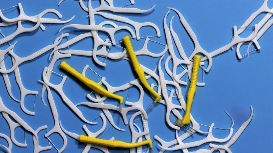 Stap_2_-_interdentale_reiniging_sf.jpg Stap_2_-_interdentale_reiniging_sf.jpg