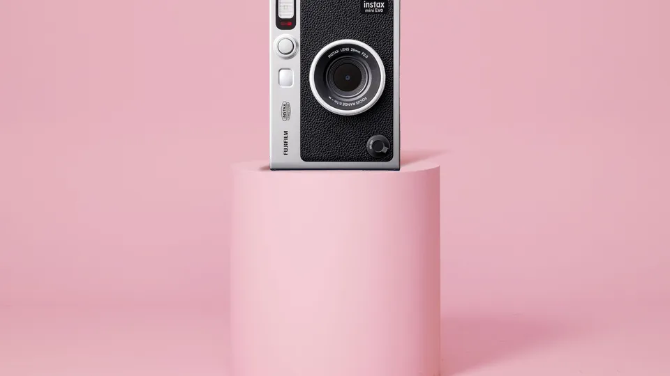instax_evo.jpg instax_evo.jpg