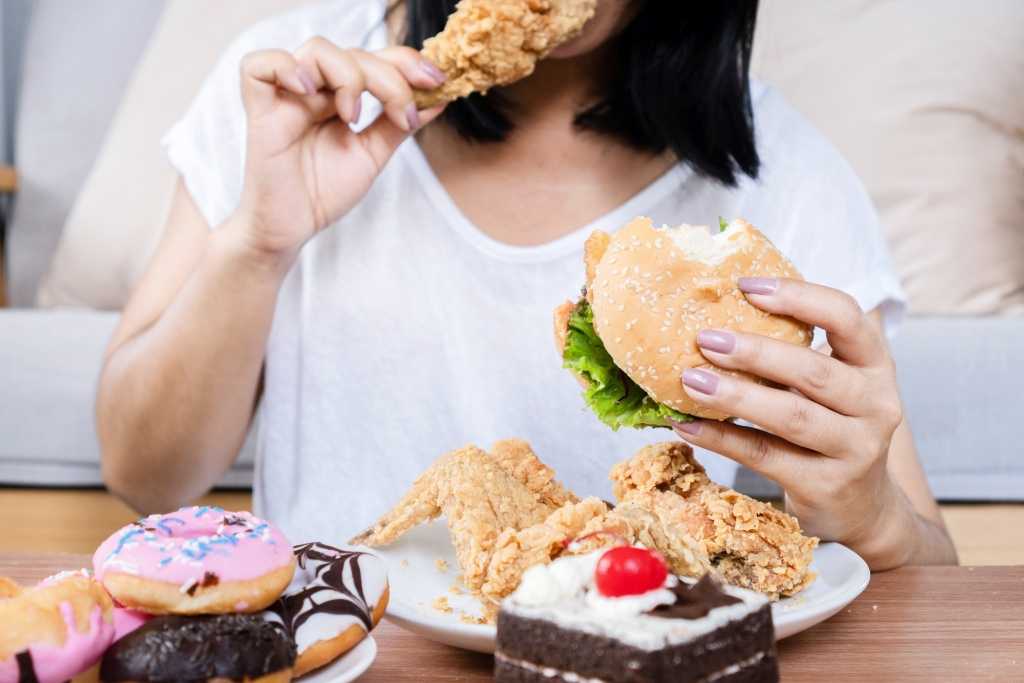 กินอาหารในปริมาณมาก ทำให้เป็นโรคกรดไหลย้อนได้
